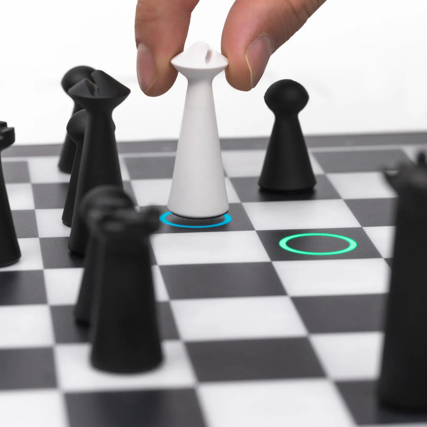 GoChess Mini: The Compact and Innovative Automatic Chess Board