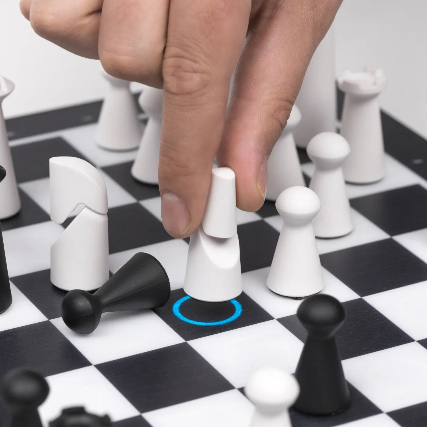 GoChess Mini: The Compact and Innovative Automatic Chess Board